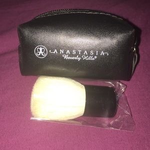 Anastasia Kabooki Mini Brush!