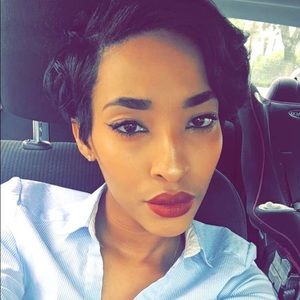 Meet your Posher, Jene