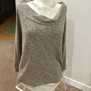 Light weight sweater