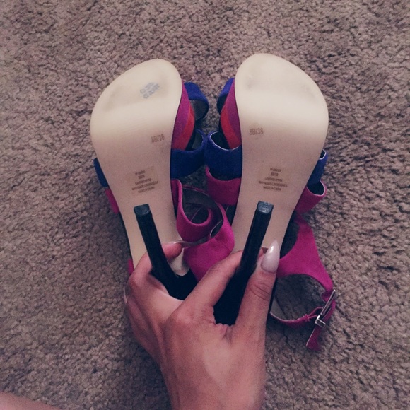 Jessica Simpson Color Block Heels - Picture 3 of 3