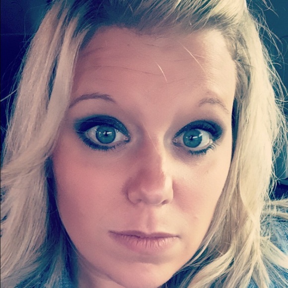 Meet your Posher, Crystal - Picture 1 of 1