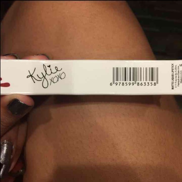 Kylie Lip Gloss - Picture 3 of 4