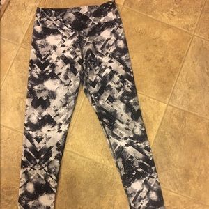 Ladies compression/leggings. Like new!