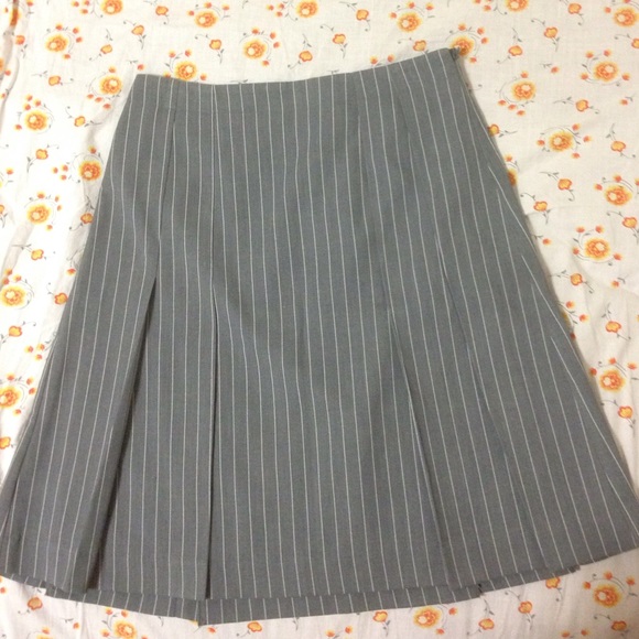 💕Isaac Mizrahi Striped Skirt💕