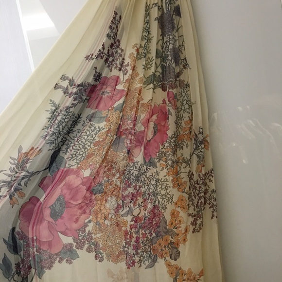 Pretty Foley + Corinna inspo floral maxi dress - Picture 2 of 4