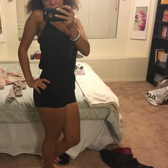 Black romper - Picture 2 of 2