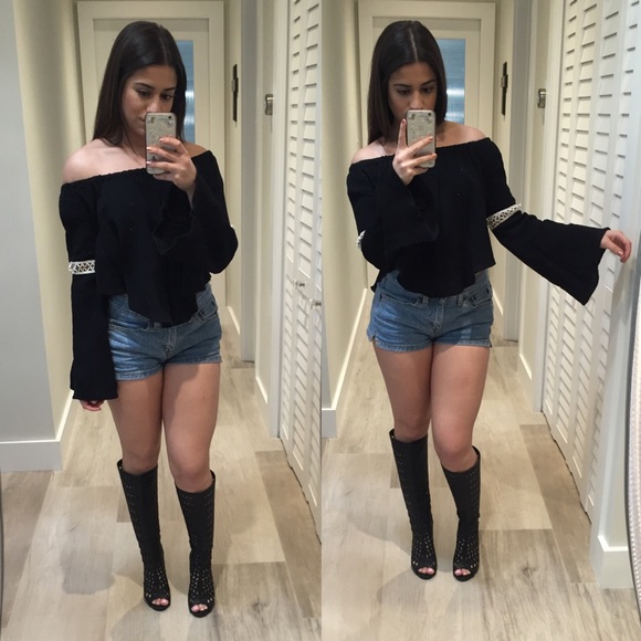 Off the shoulder top - Picture 2 of 3