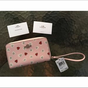 Coach Wallet | Make me an offer (: