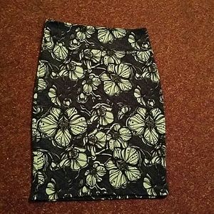 Lularoe Cassie skirt L