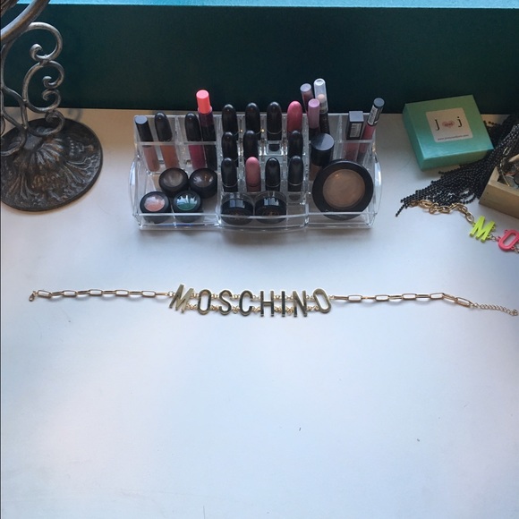 Moschino letter necklace - Picture 3 of 3