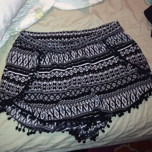 Black and white comfy shorts