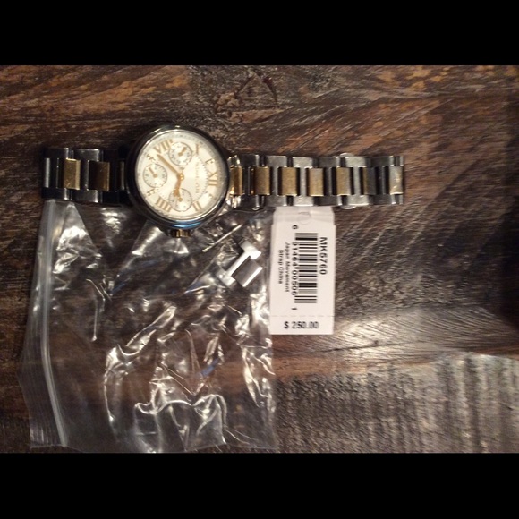 Sold - Picture 3 of 4