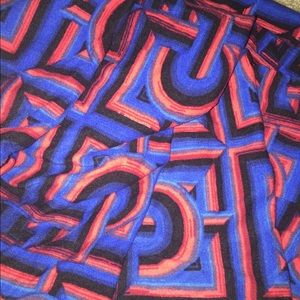 Lularoe Red and Blue pattern TC leggings