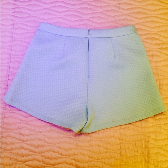 Shorts - Picture 4 of 7