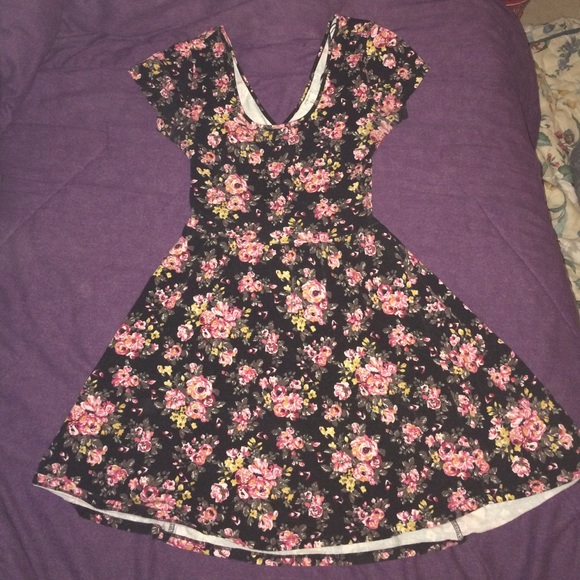 Super Cute fall dress for sale ! 🍁🍂