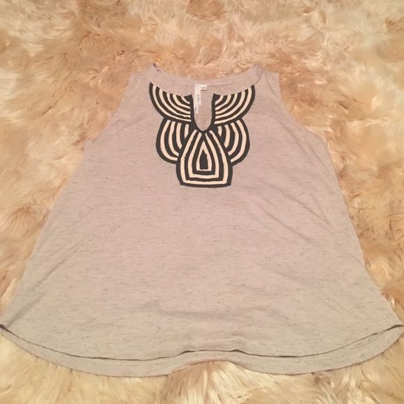 Patterned tank🌻 - Picture 2 of 3