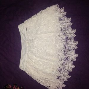 White Abercrombie & Fitch skirt