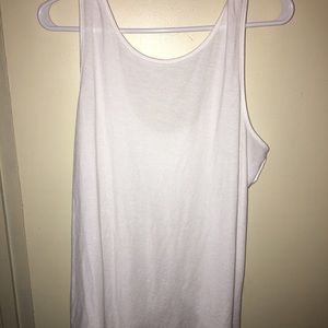 Cute muscle tank with split back.