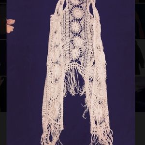 Fashionable summer pull over