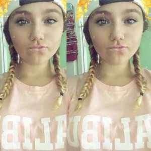 Meet your Posher, Caleana