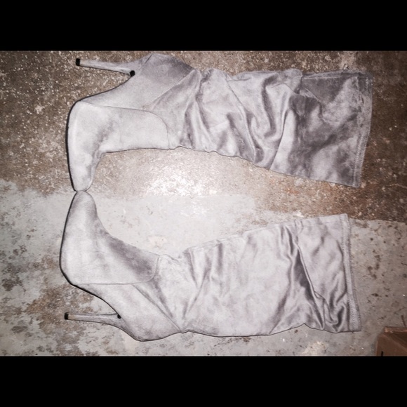 Knee high boots - Picture 1 of 1