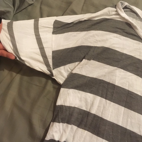 Grey white striped crop top short sleeve tank top - Picture 3 of 5