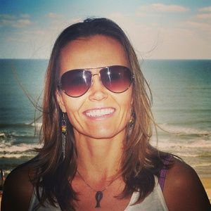 Meet your Posher, Monica