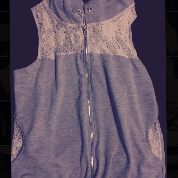 Vest lacy sweatshirt✌️