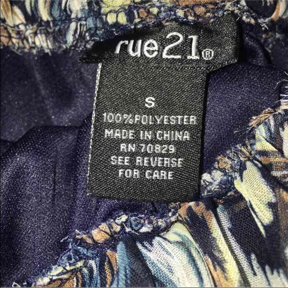 Skirt - Picture 2 of 2