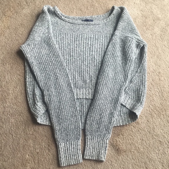 American Eagle Gray Cropped Sweater