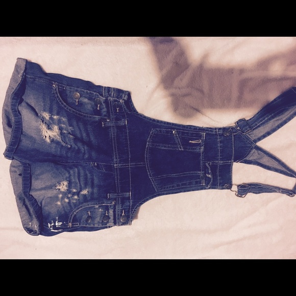Jean overalls💕