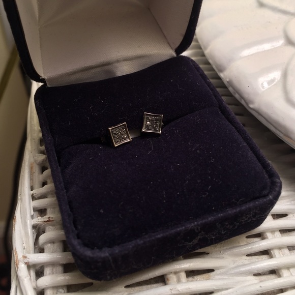 0.10 Carat Black Earrings!