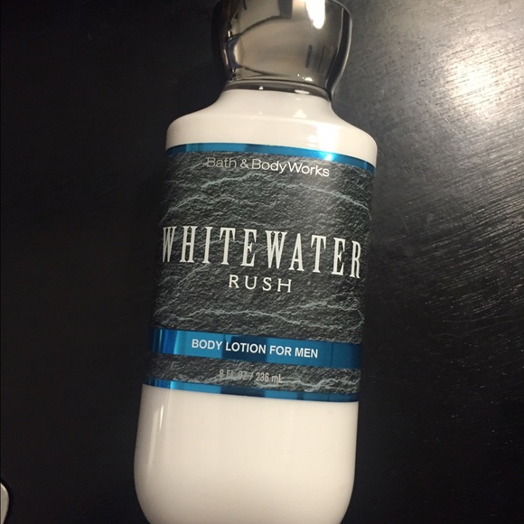 Bath and Bodyworks) White Water Rush Body Lotion