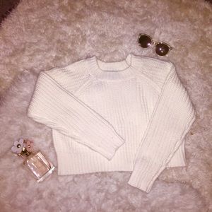 ❌SOLD❌cream cropped sweater