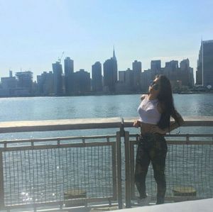 Meet your Posher, Valentina