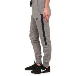 Women's Nike Tech Fleece Sweatpants M