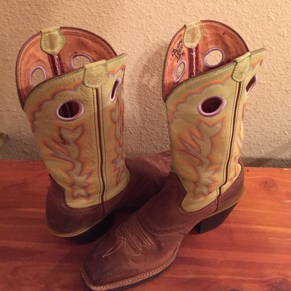 Twisted Boots they are so Country and Western
