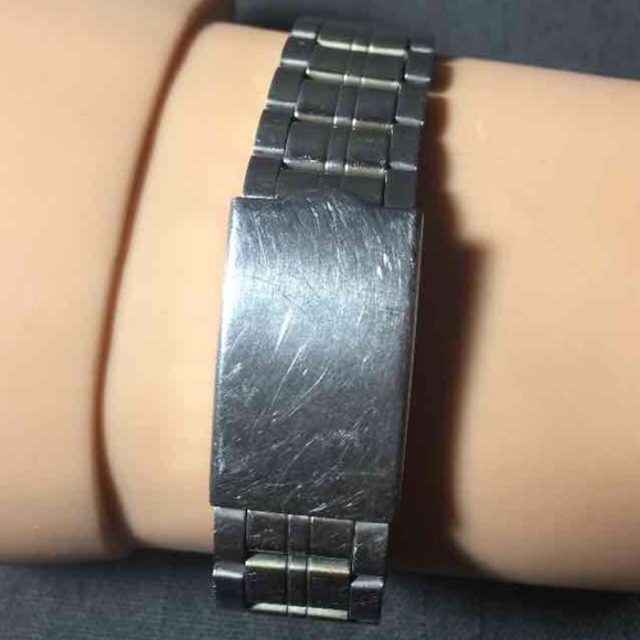 Quartz Watch - Picture 3 of 4