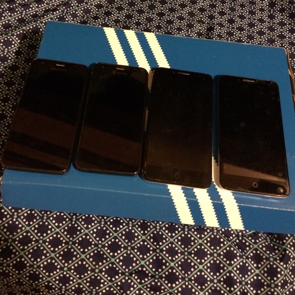 Phones (Brand new )