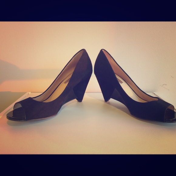 Women's inc black, heel/wedge, peep toe shoe