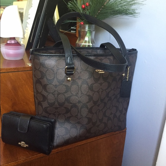 COACH SET