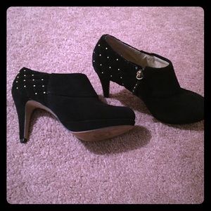 🎉Super cute And dressy booties!! Worn once!!