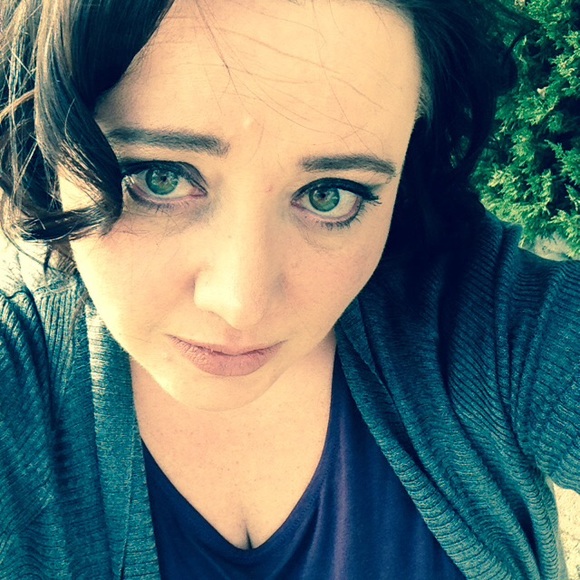 Meet your Posher, April - Picture 1 of 1