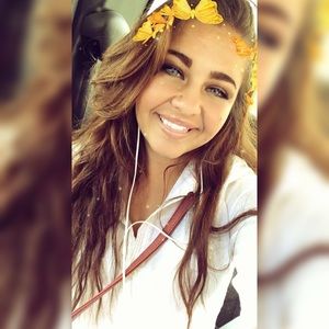 Meet your Posher, Sierra