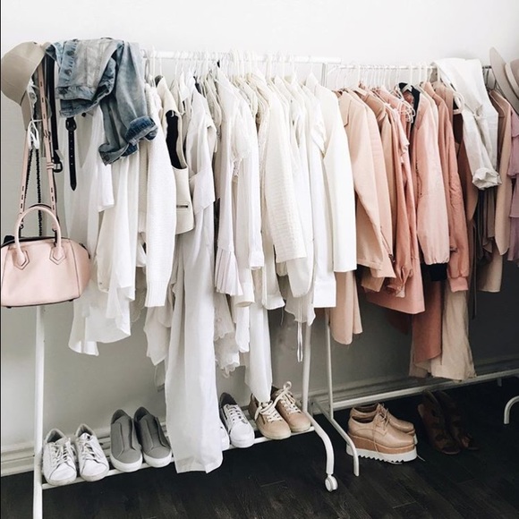 🚫 MOVING SALE 🎉 - Picture 1 of 1
