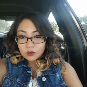 Meet your Posher, Vicky