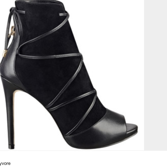 🎉HP🎉GUESS BOOTIES 🎉 - Picture 2 of 9