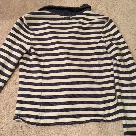 Blazer - Picture 3 of 3