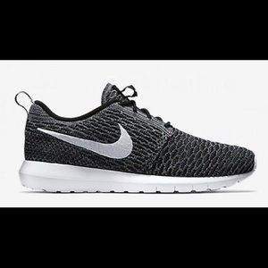 Nike flyknit Roshe