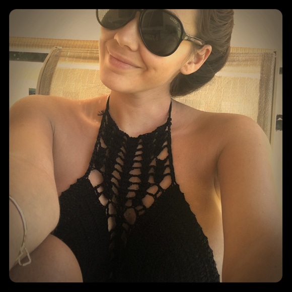 Crocheted halter top - Picture 1 of 1